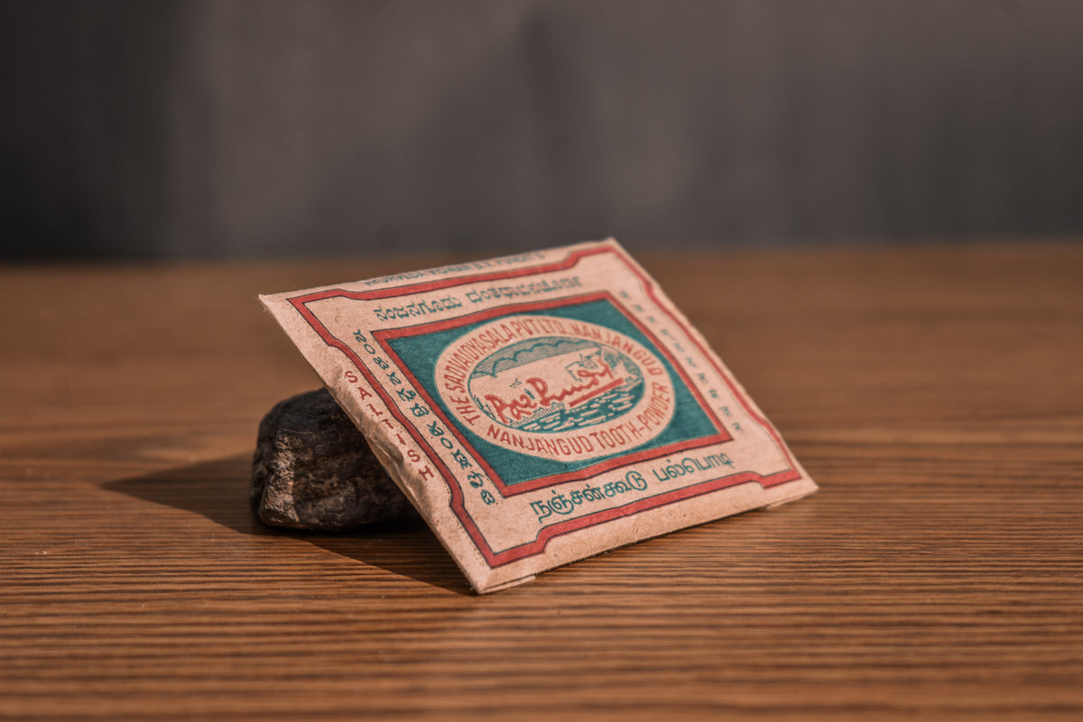 18g Paper Pouch (saltish) – NANJANGUD TOOTH POWDER